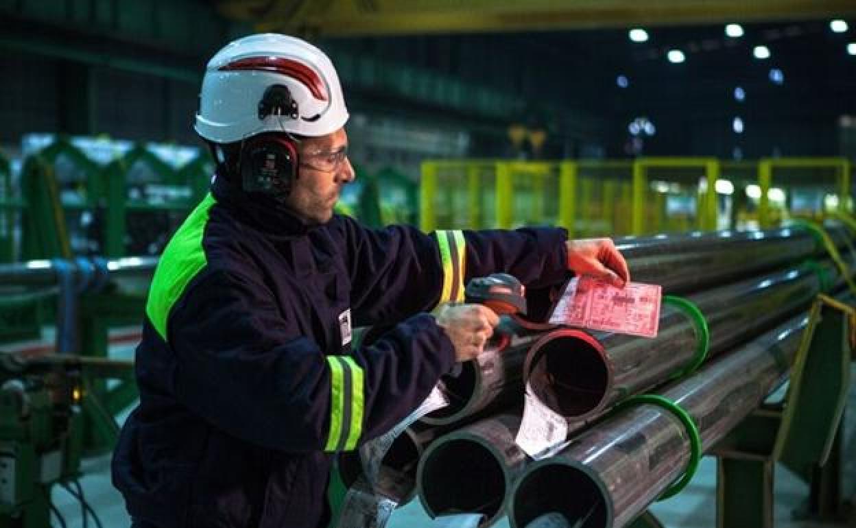 Tubacex consolida el avance de sus beneficios y una cartera de pedidos